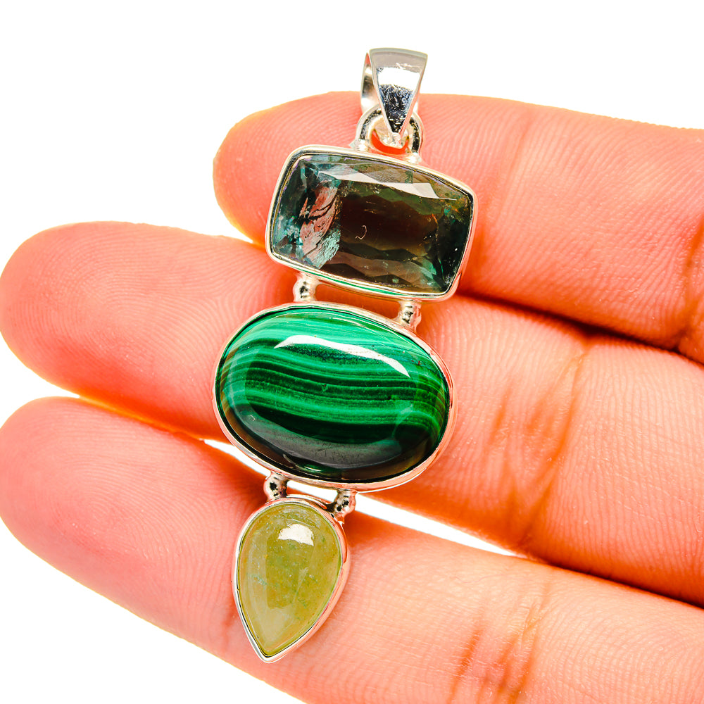 Malachite Pendants handcrafted by Ana Silver Co - PD16565