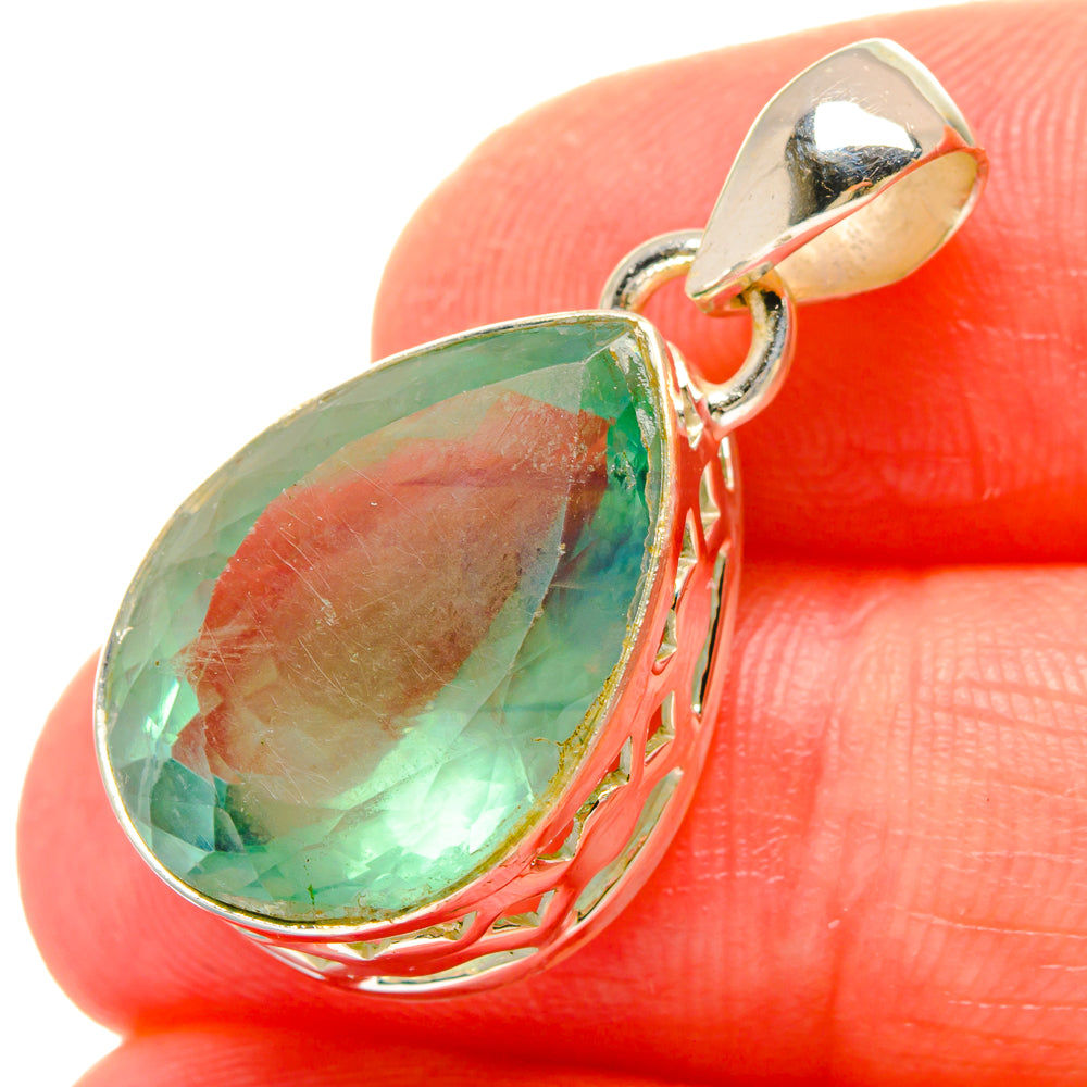 Green fluorite teardrop pendant in 925 sterling silver with openwork setting