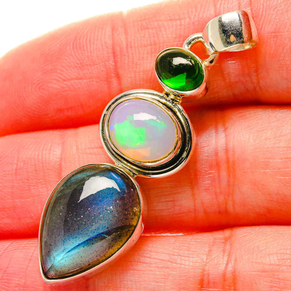 Labradorite Pendants handcrafted by Ana Silver Co - PD17020