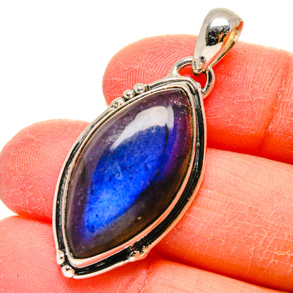Labradorite Pendants handcrafted by Ana Silver Co - PD17323