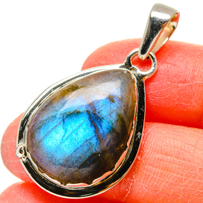 Labradorite Pendants handcrafted by Ana Silver Co - PD17364