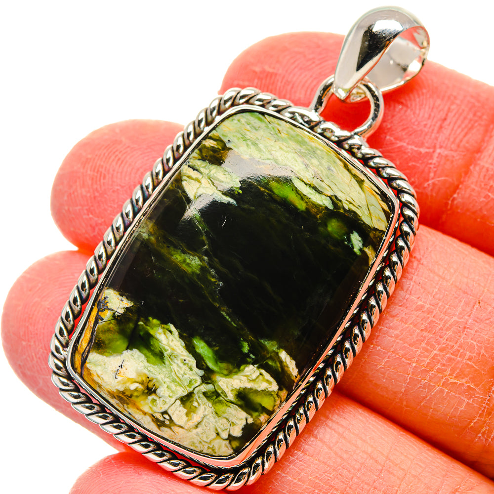 Green opal pendant in silver-tone rope-edge bezel with top loop, rectangular stone