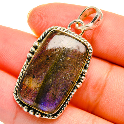 Labradorite Pendants handcrafted by Ana Silver Co - PD17937
