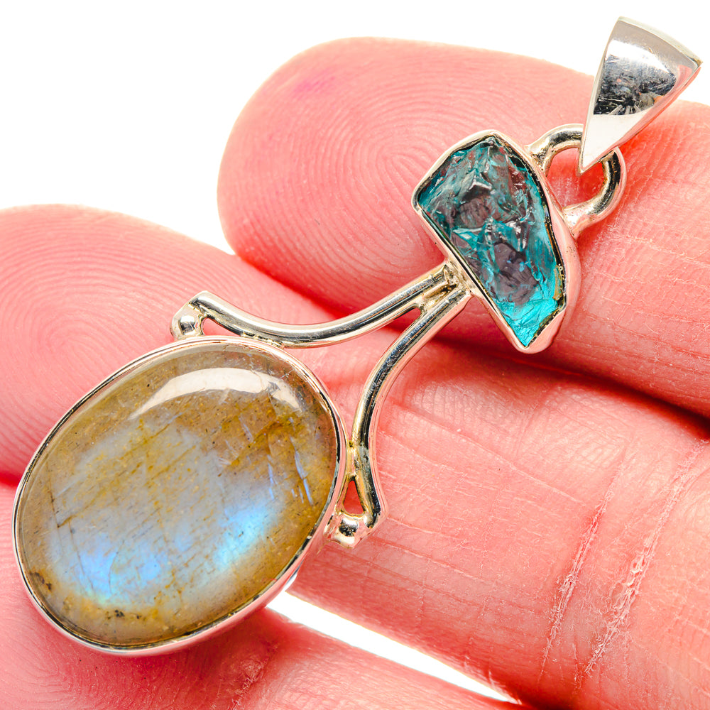 Labradorite Pendants handcrafted by Ana Silver Co - PD18923
