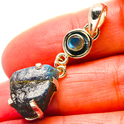 Labradorite Pendants handcrafted by Ana Silver Co - PD19018