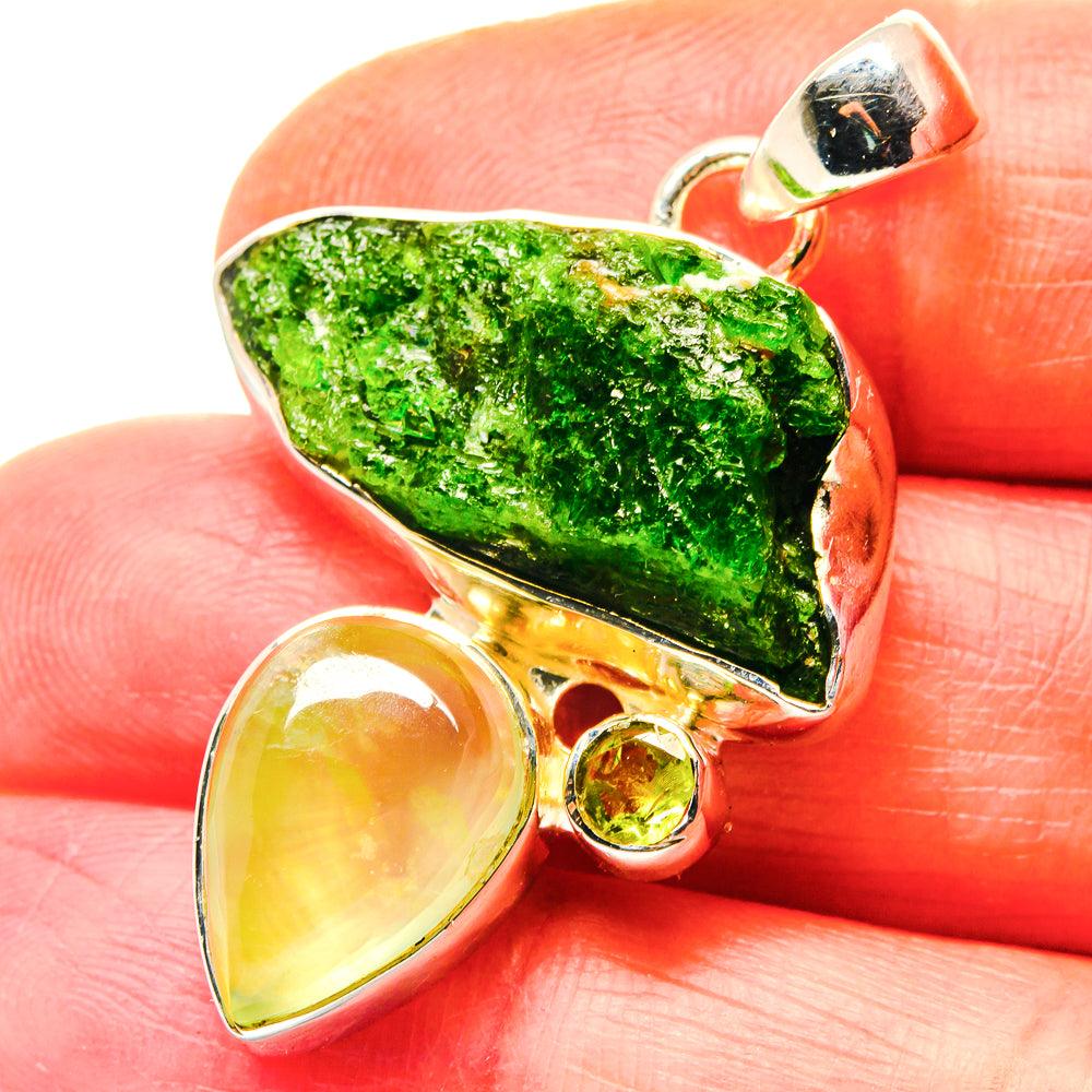 Chrome Diopside Pendants handcrafted by Ana Silver Co - PD19164