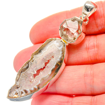 Occo Geode Pendants handcrafted by Ana Silver Co - PD19273
