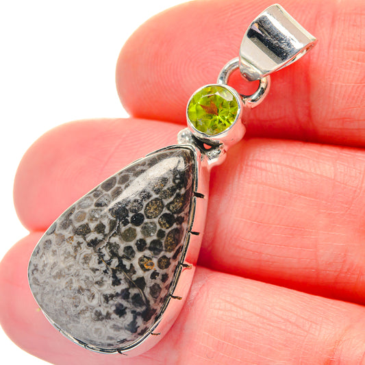 Stingray Coral Pendants handcrafted by Ana Silver Co - PD19318