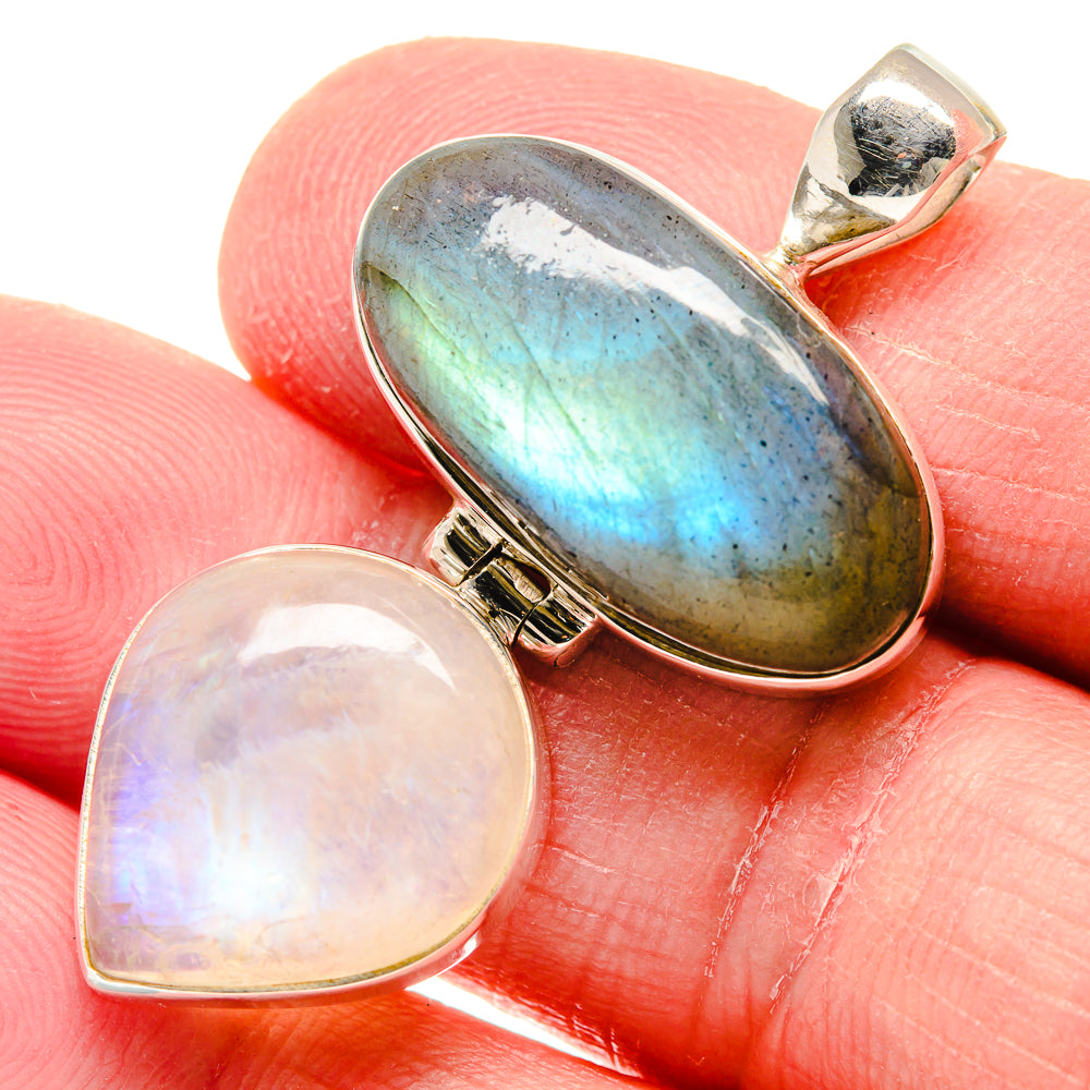 Opalescent labradorite and moonstone pendant in polished 925 silver setting