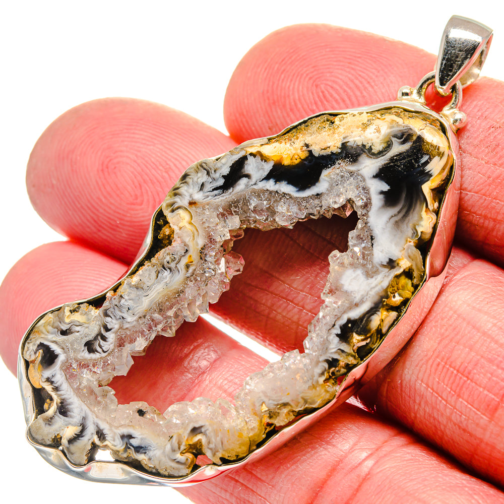 Occo Geode Pendants handcrafted by Ana Silver Co - PD21348