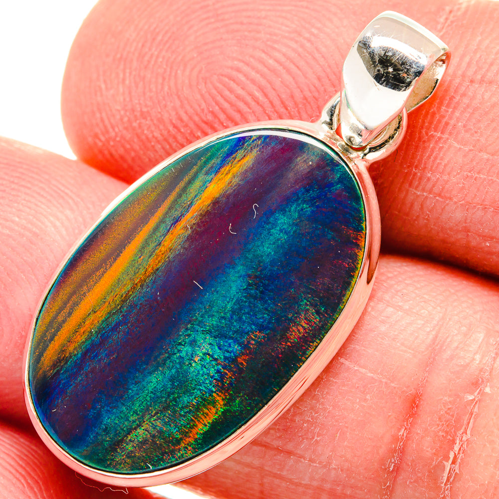 Oval opal pendant in 925 sterling silver with multicolor iridescent stone