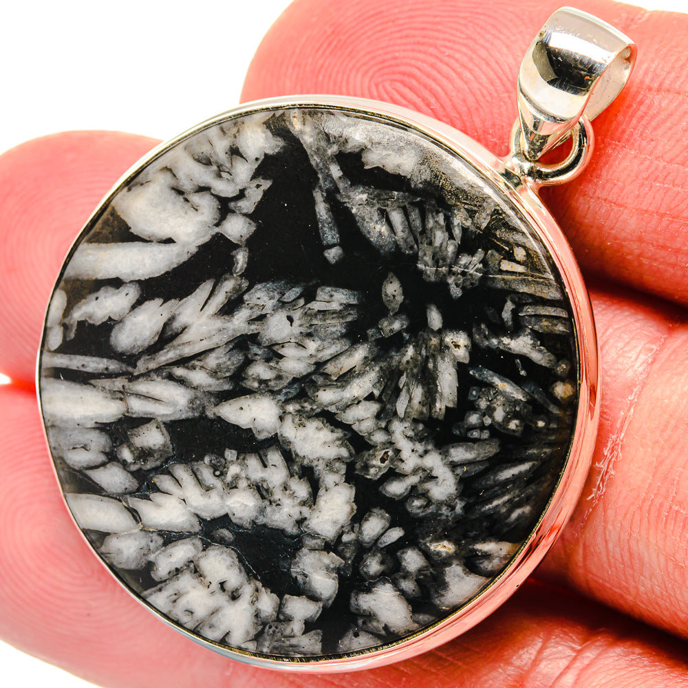 925 sterling silver round bezel pendant with black and white marbled stone