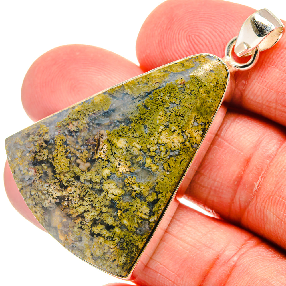 Plume agate pendant in 925 sterling silver with green-gold veined triangular stone bezel