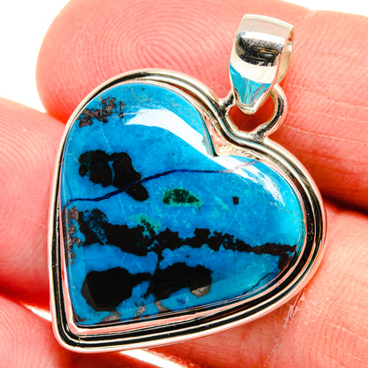 Heart-shaped shattuckite pendant in polished 925 sterling silver with turquoise gemstone cabochon