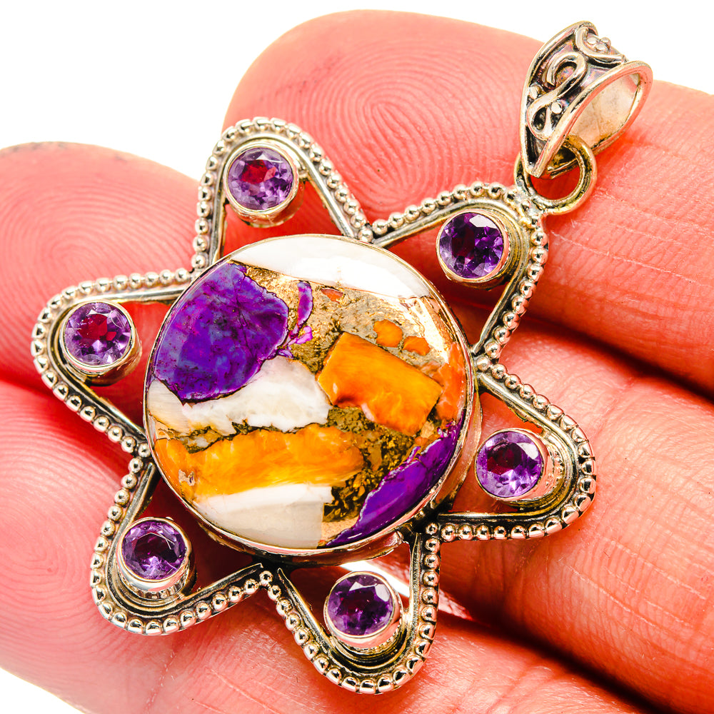 Round spiny oyster pendant with amethyst bezel stones, gold-tone bail on silver setting