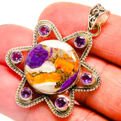 Round spiny oyster pendant with amethyst bezel stones, gold-tone bail on silver setting