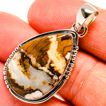 Teardrop jasper pendant in 925 sterling silver with gold-brown and white stone markings
