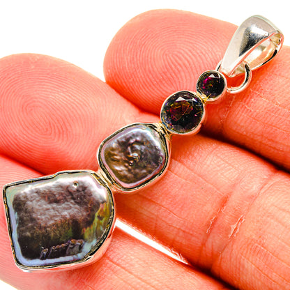 Titanium Mother Of Pearl Pendants handcrafted by Ana Silver Co - PD25008