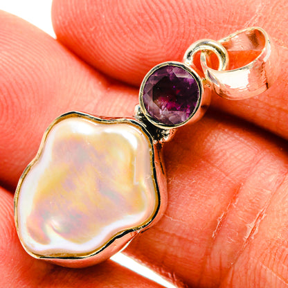 Mother Of Pearl Pendants handcrafted by Ana Silver Co - PD25032