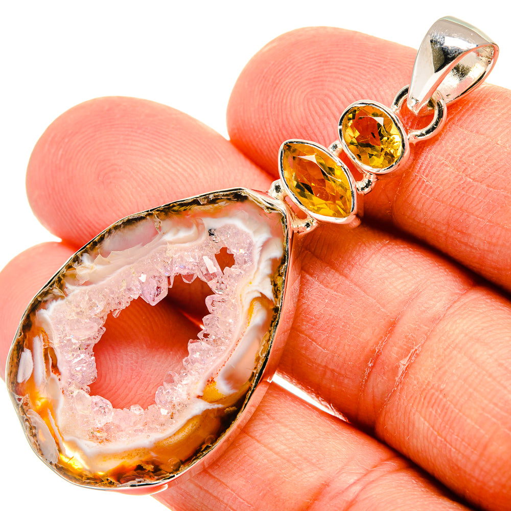 Occo Geode Pendants handcrafted by Ana Silver Co - PD25159
