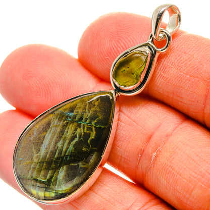 Labradorite Pendants handcrafted by Ana Silver Co - PD25208