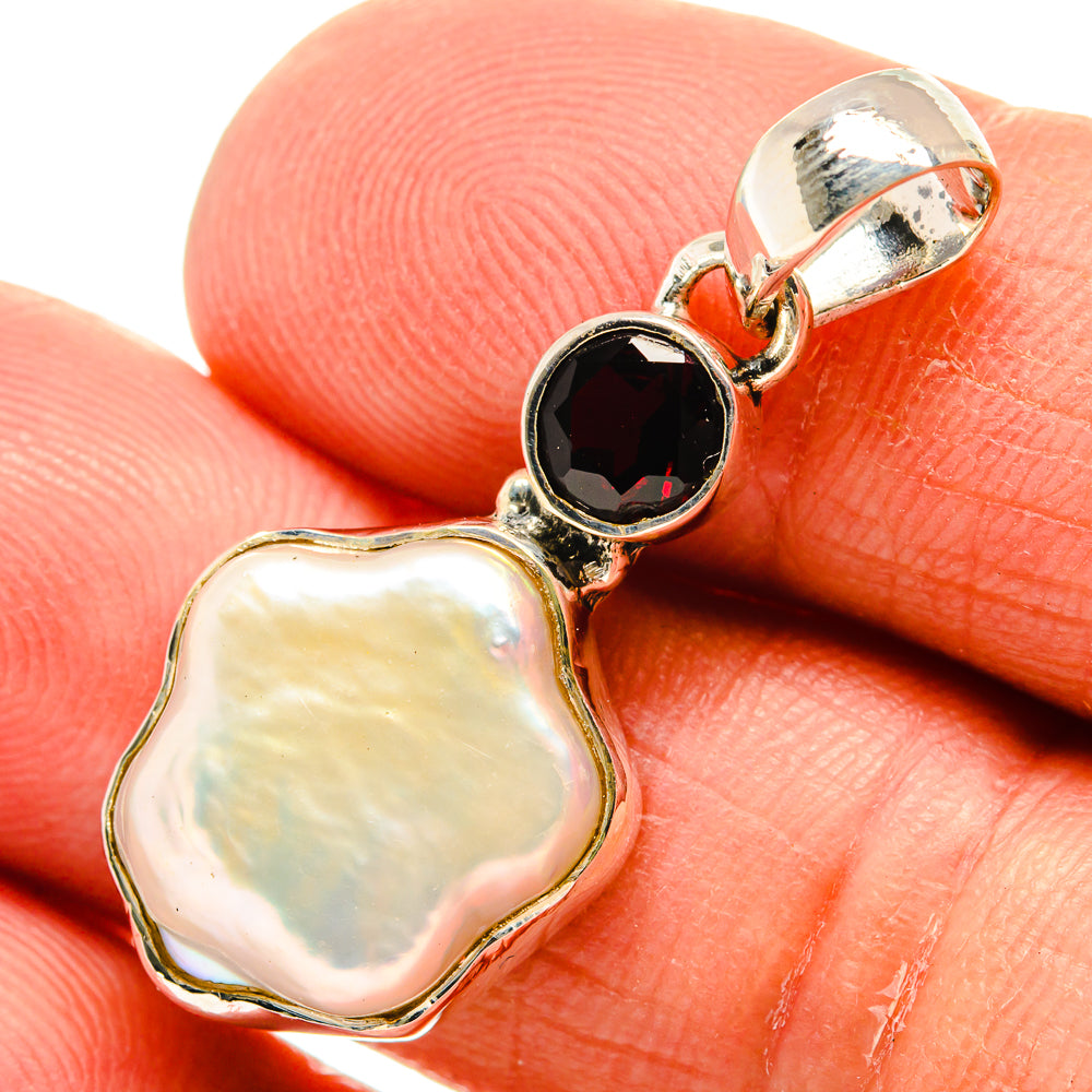 Mother Of Pearl Pendants handcrafted by Ana Silver Co - PD25455