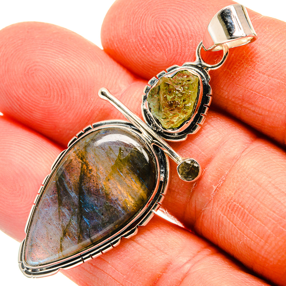 Labradorite Pendants handcrafted by Ana Silver Co - PD25936