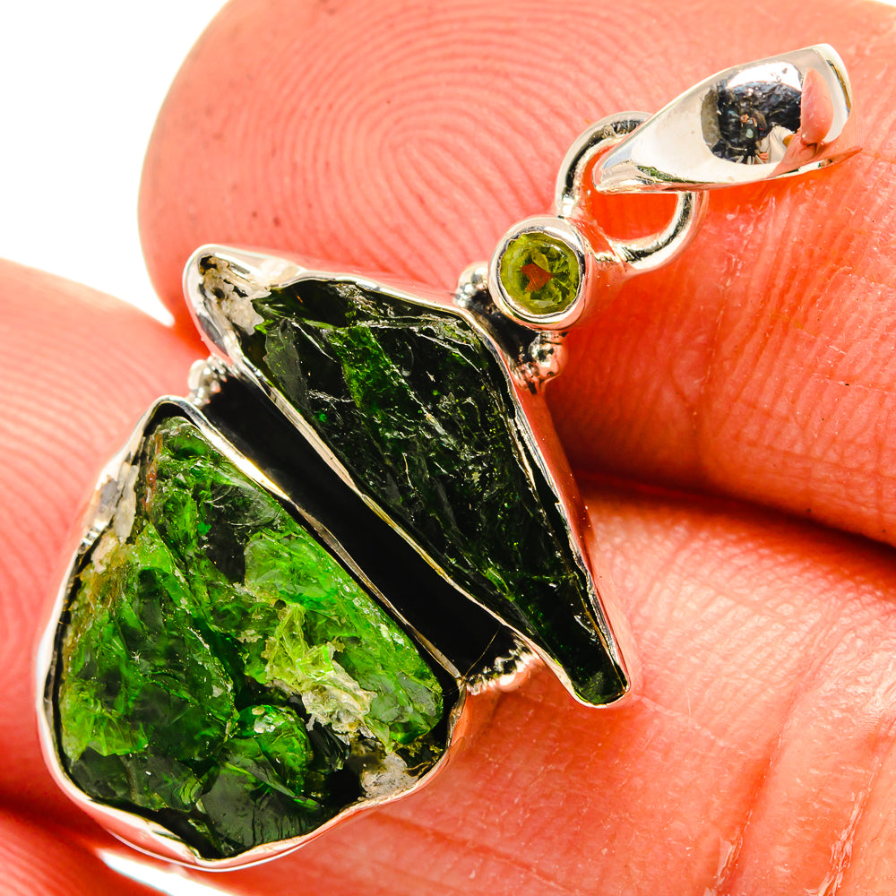 Chrome Diopside Pendants handcrafted by Ana Silver Co - PD26223