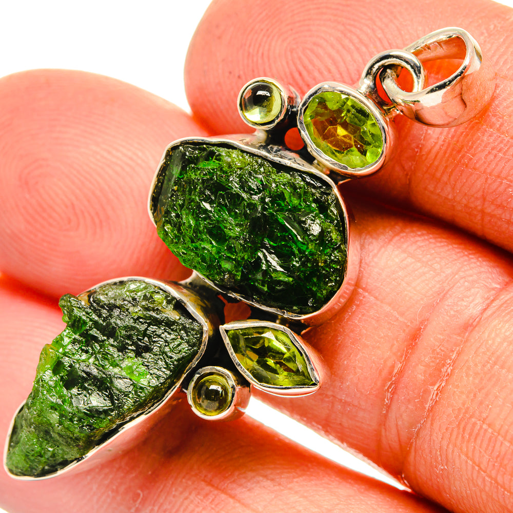 Chrome Diopside Pendants handcrafted by Ana Silver Co - PD26277
