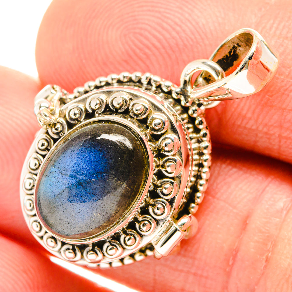 Labradorite Pendants handcrafted by Ana Silver Co - PD26565