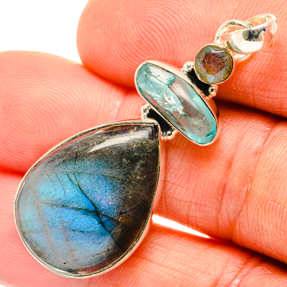 Labradorite Pendants handcrafted by Ana Silver Co - PD26809