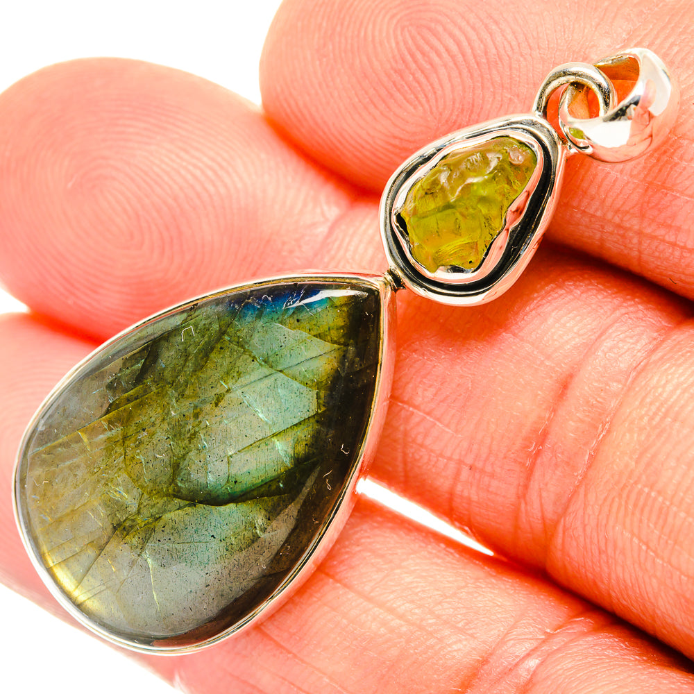 Labradorite Pendants handcrafted by Ana Silver Co - PD27242