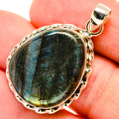 Labradorite Pendants handcrafted by Ana Silver Co - PD29094
