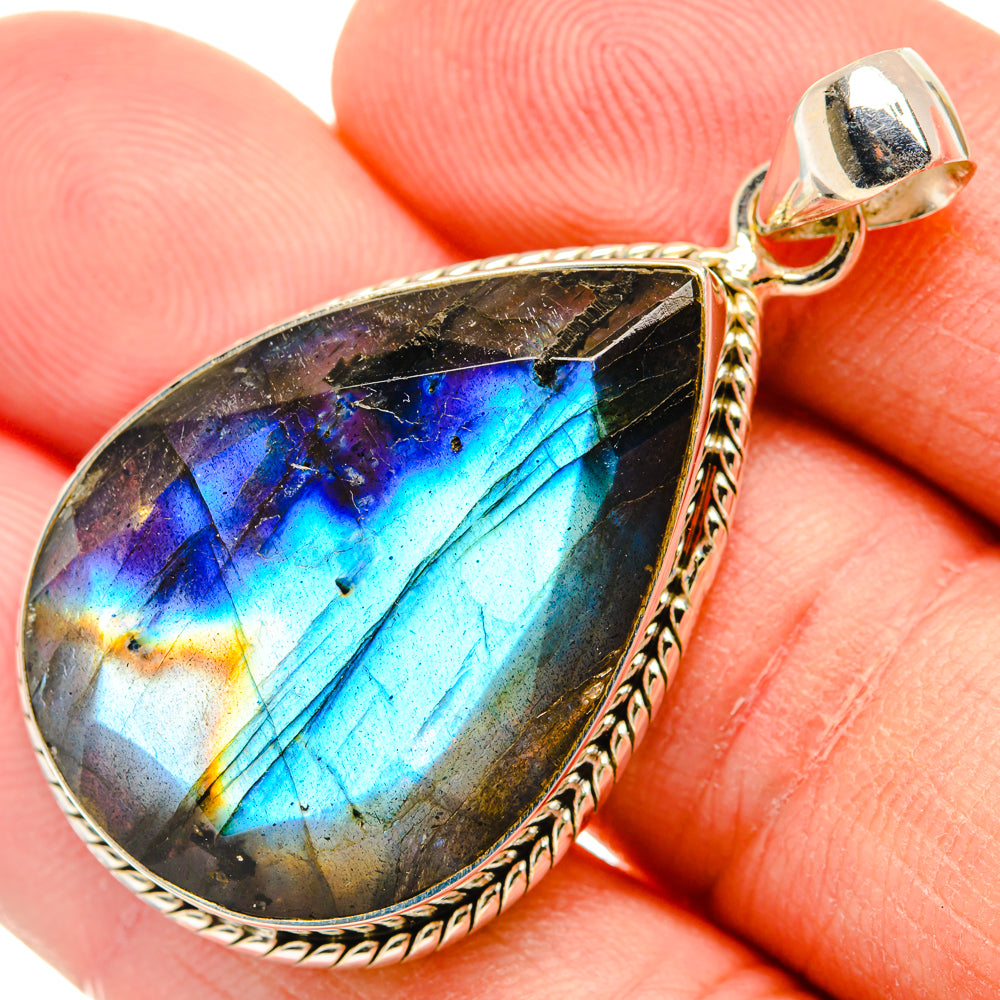Labradorite Pendants handcrafted by Ana Silver Co - PD29105