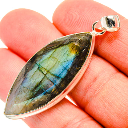 Labradorite Pendants handcrafted by Ana Silver Co - PD29110