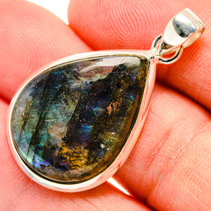 Labradorite Pendants handcrafted by Ana Silver Co - PD29120