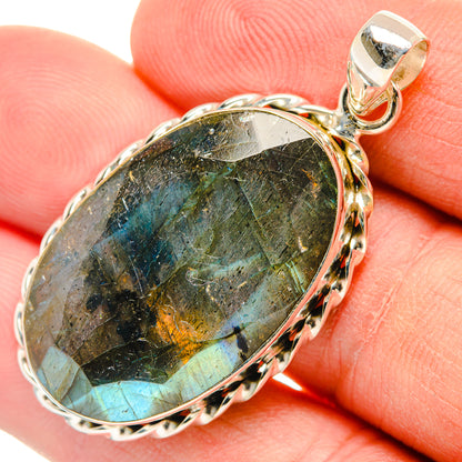 Labradorite Pendants handcrafted by Ana Silver Co - PD29124