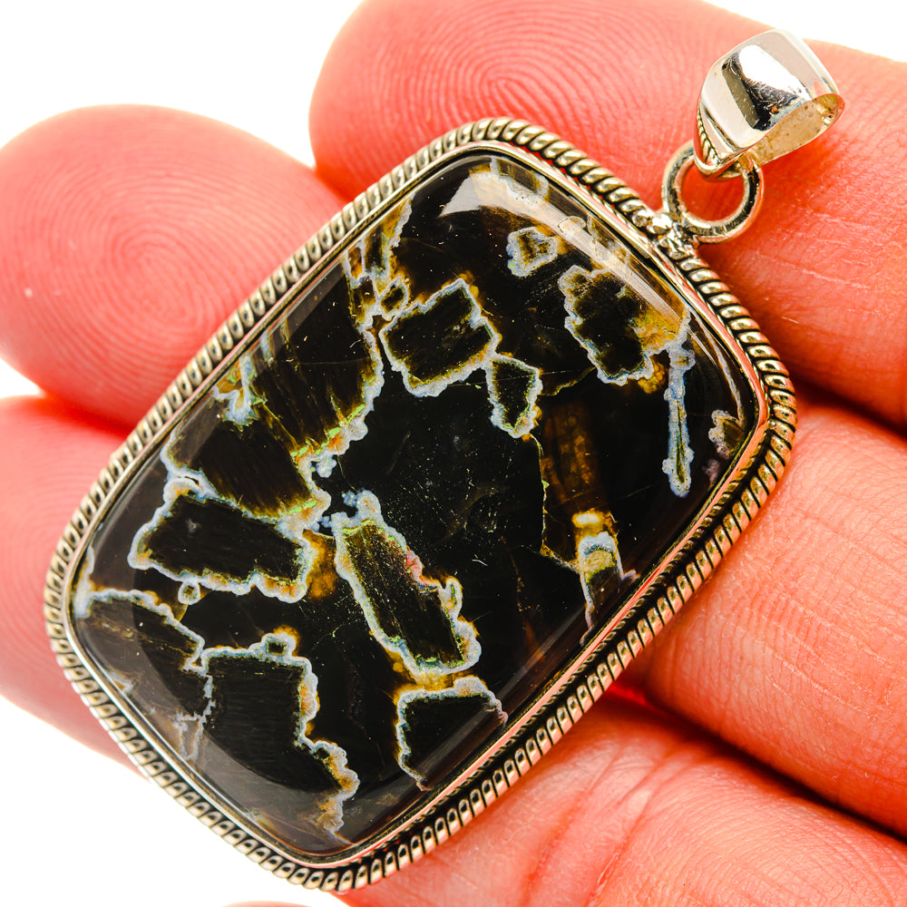 Turkish tube agate pendant in ornate 925 silver bezel, dark stone with veined patterns
