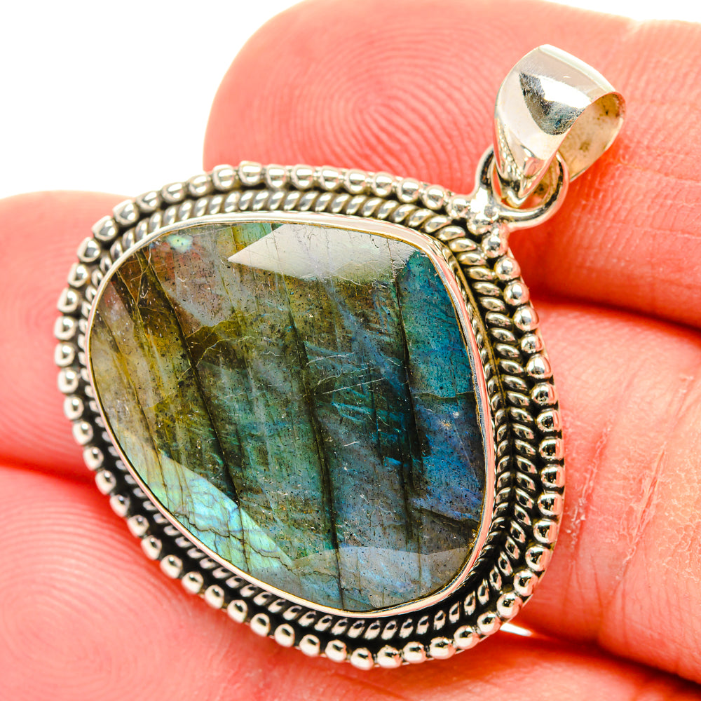 Labradorite Pendants handcrafted by Ana Silver Co - PD29334