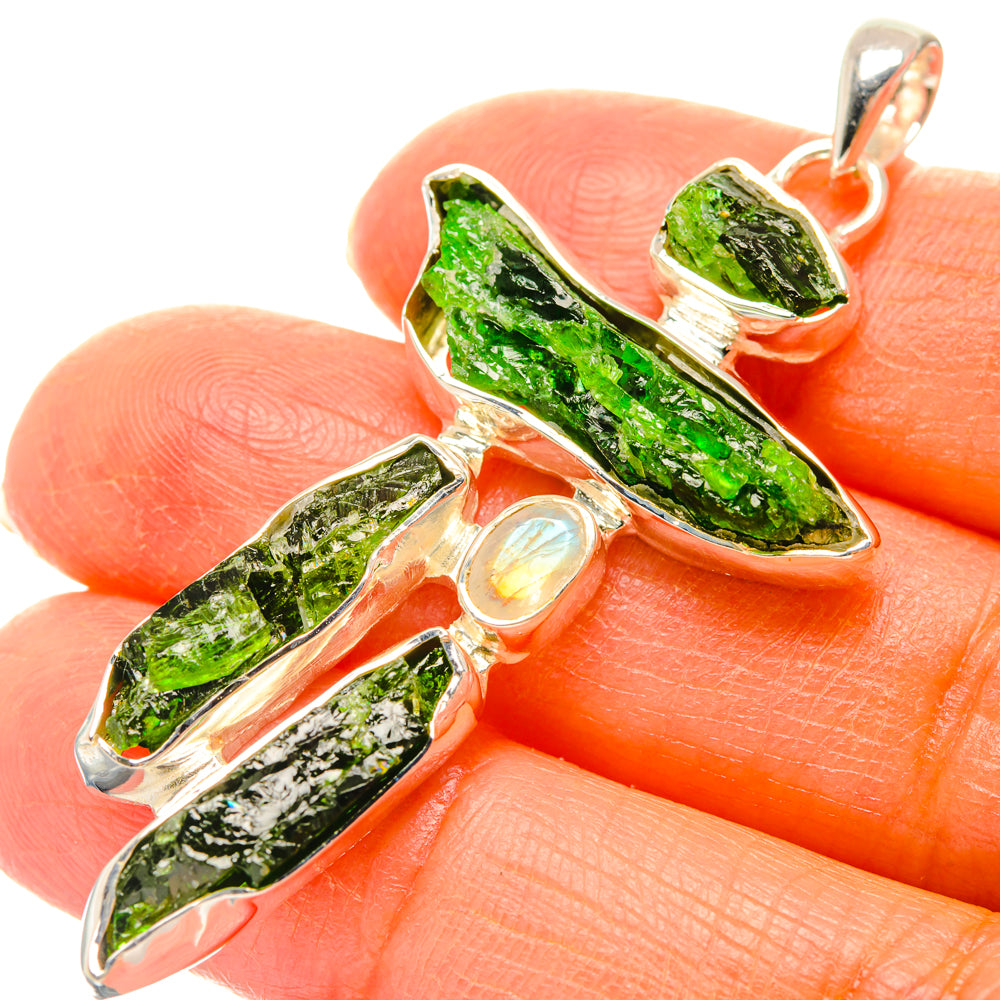 Chrome Diopside Pendants handcrafted by Ana Silver Co - PD29359