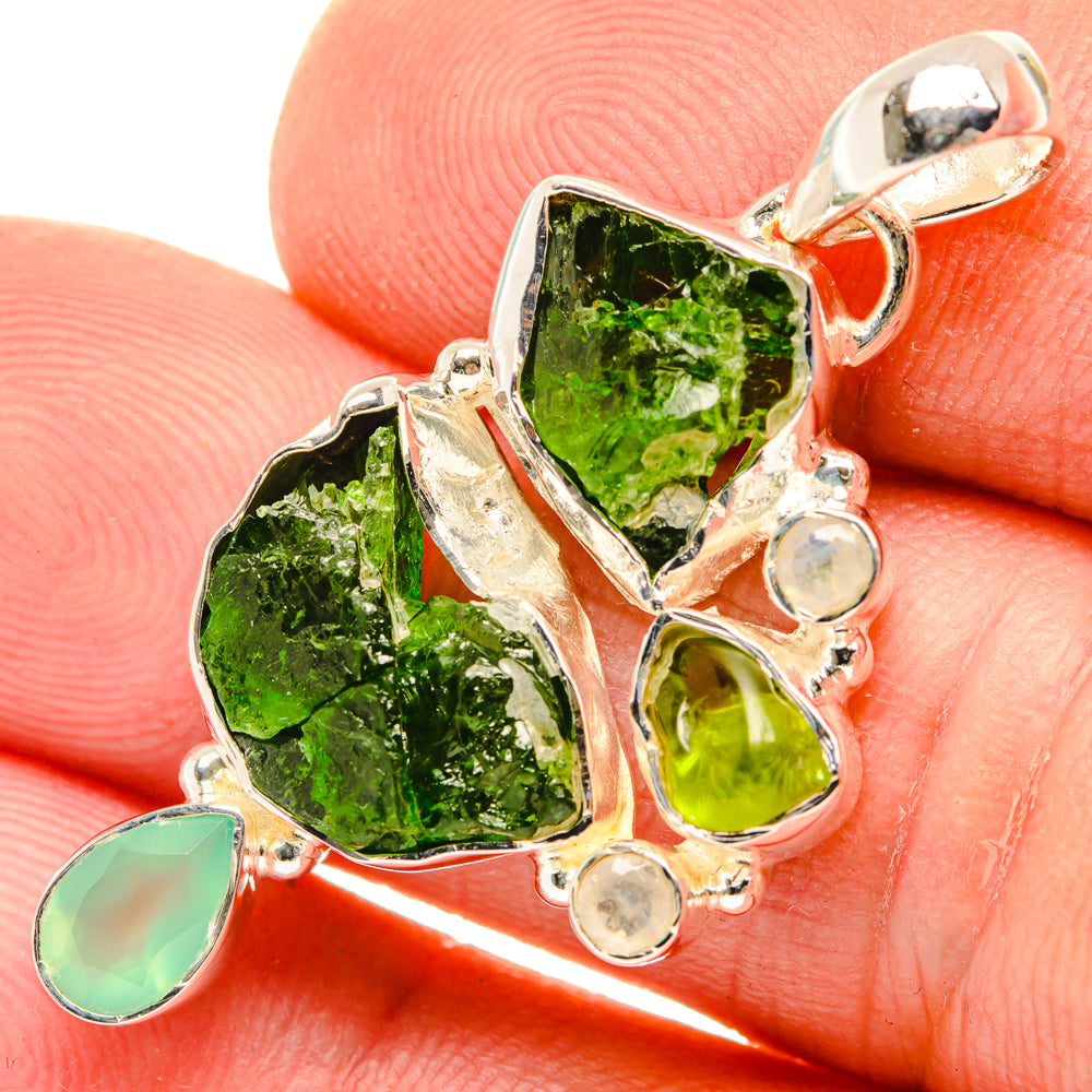 Chrome Diopside Pendants handcrafted by Ana Silver Co - PD29894