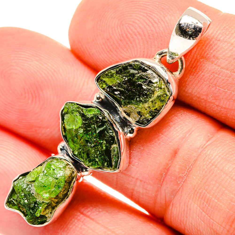 Chrome Diopside Pendants handcrafted by Ana Silver Co - PD30328