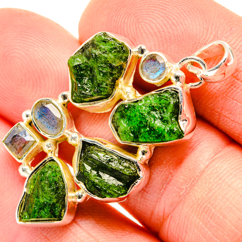Chrome Diopside Pendants handcrafted by Ana Silver Co - PD30595