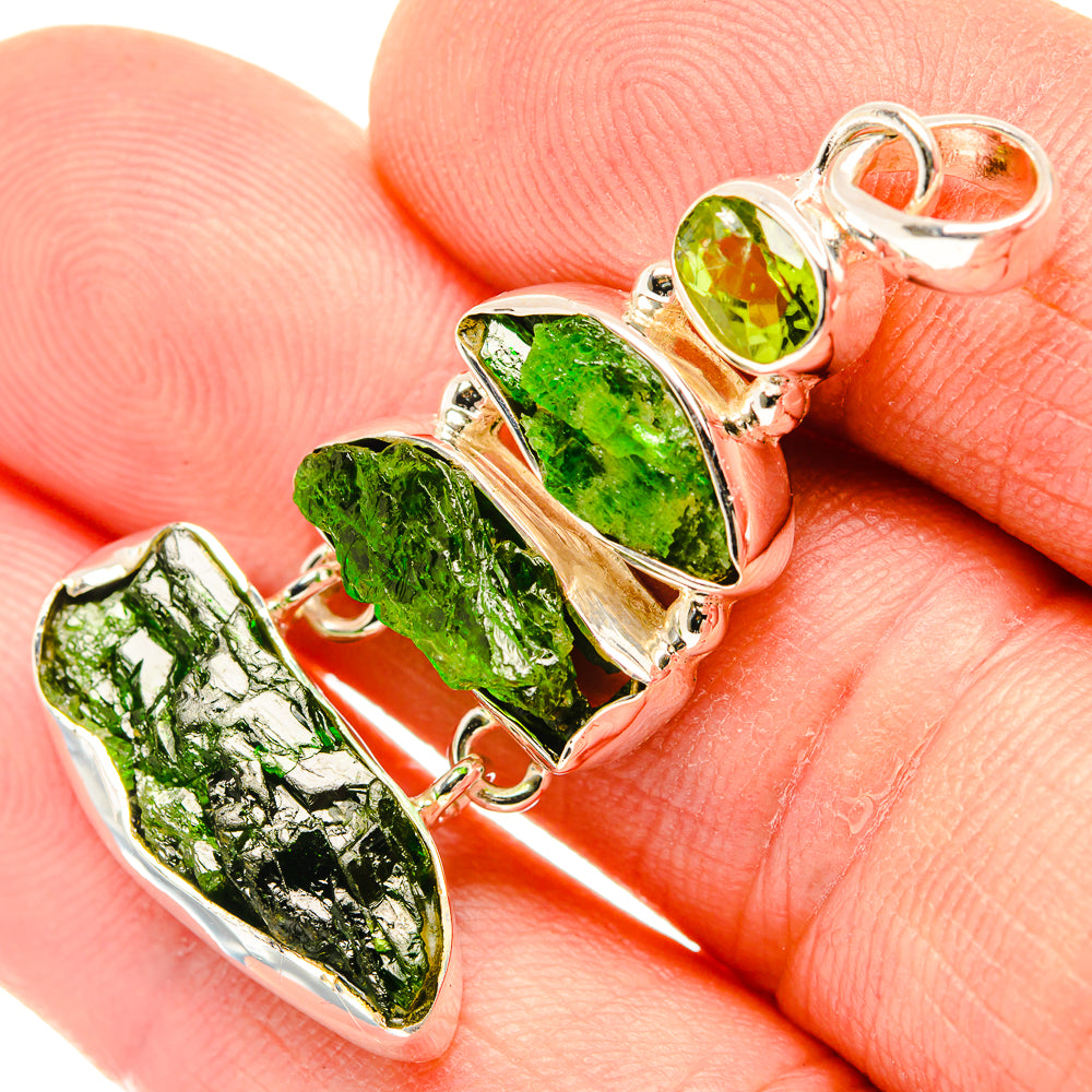 Chrome Diopside Pendants handcrafted by Ana Silver Co - PD30598
