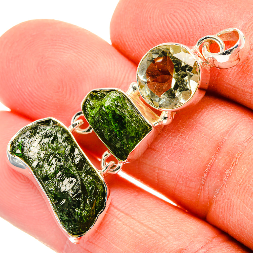 Chrome Diopside Pendants handcrafted by Ana Silver Co - PD31024