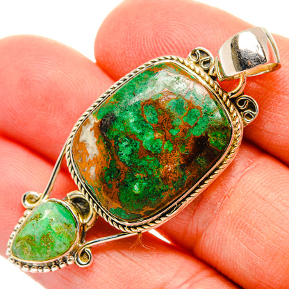 Malachite Pendants handcrafted by Ana Silver Co - PD31129