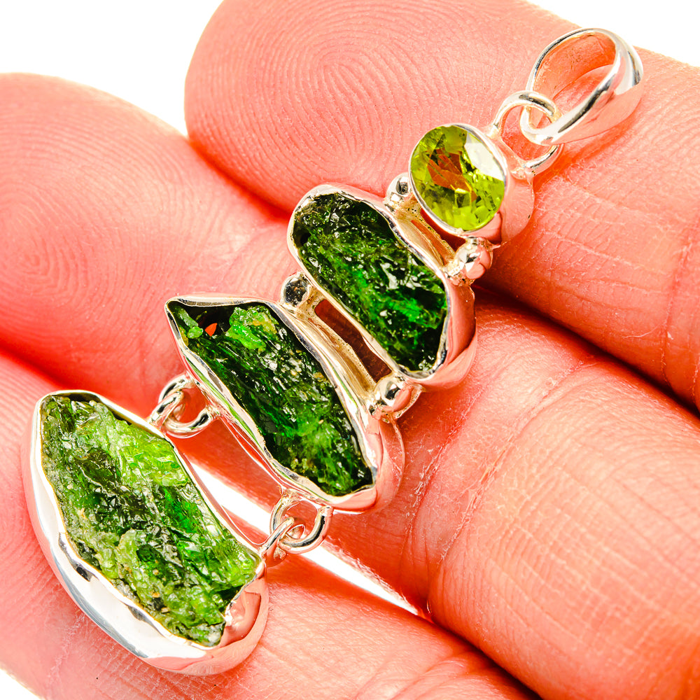 Chrome Diopside Pendants handcrafted by Ana Silver Co - PD31354