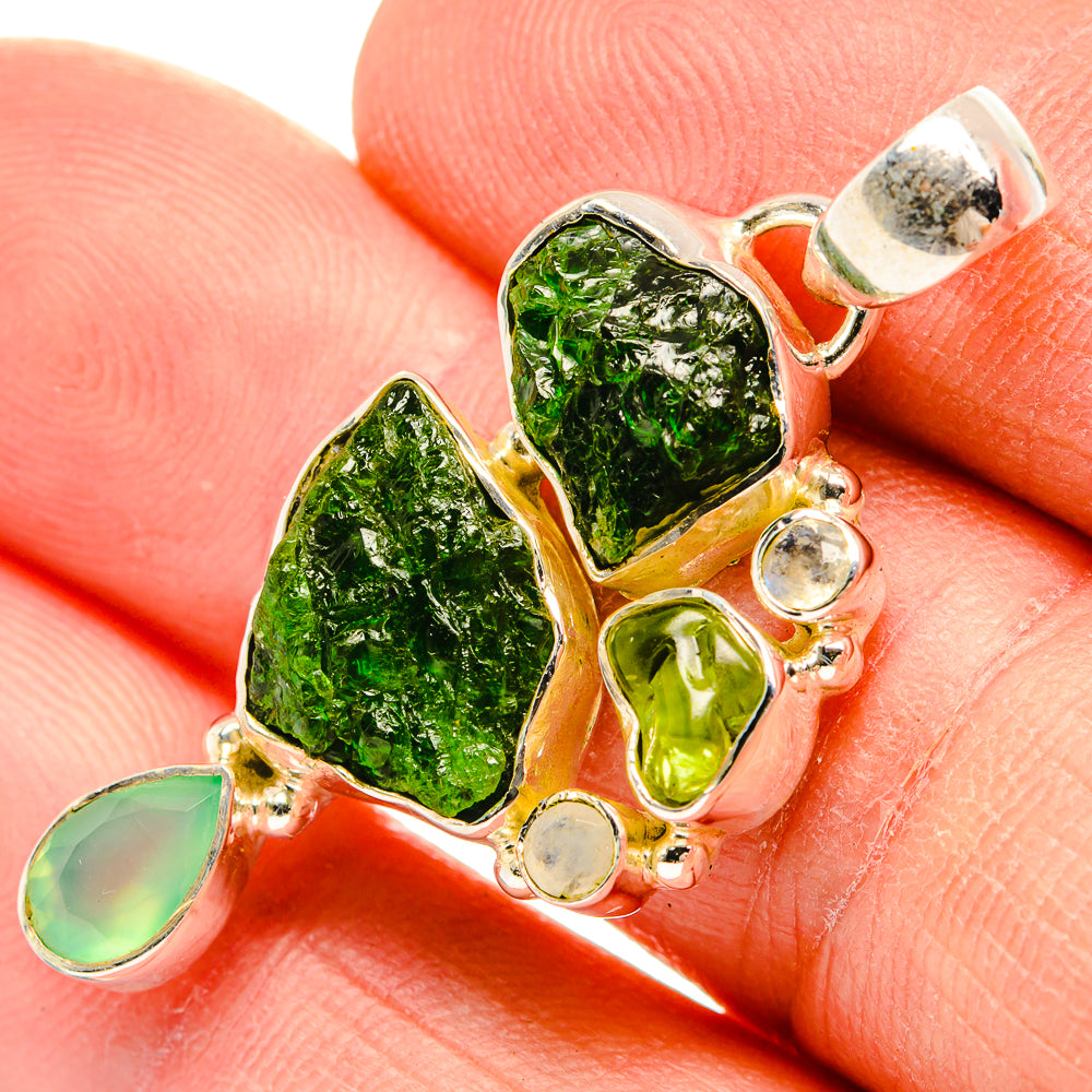 Chrome Diopside Pendants handcrafted by Ana Silver Co - PD31388