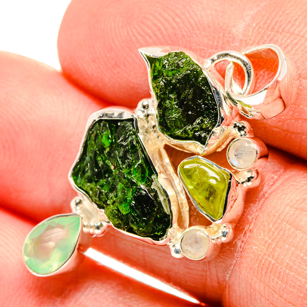 Chrome Diopside Pendants handcrafted by Ana Silver Co - PD31393