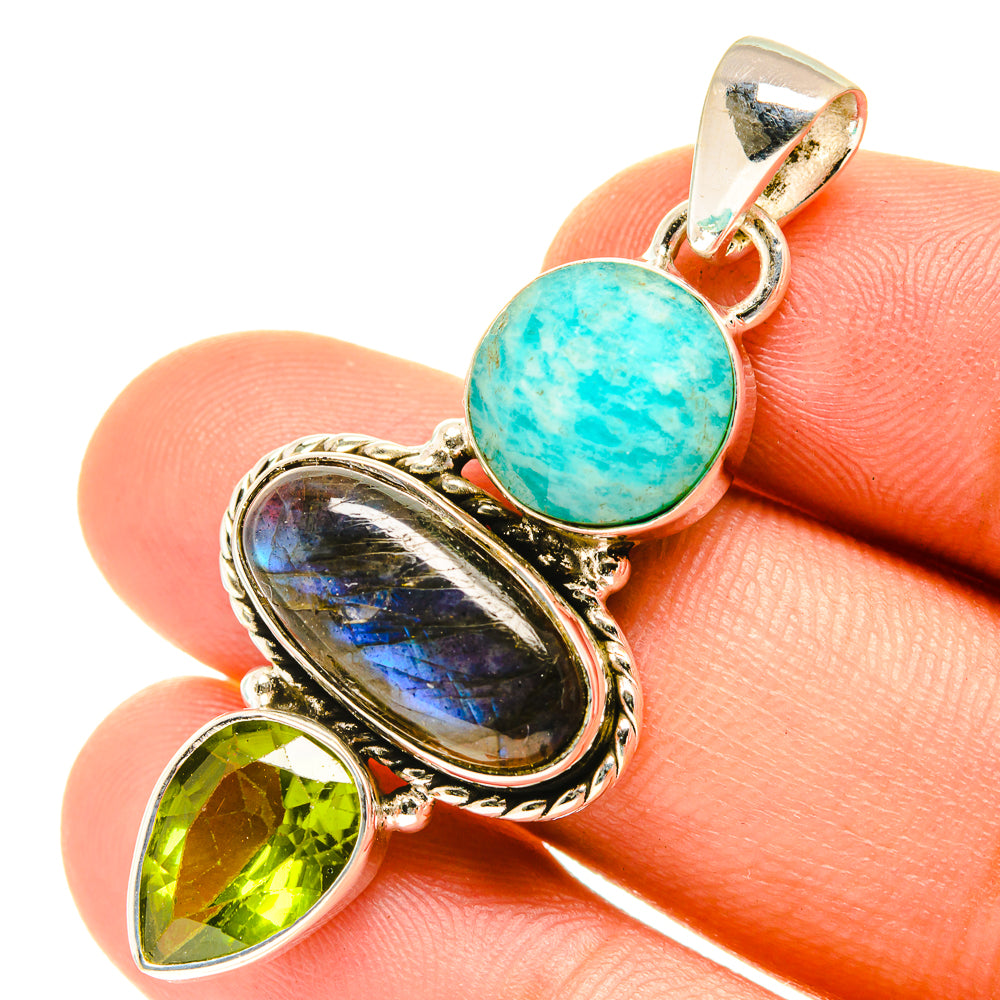Labradorite Pendants handcrafted by Ana Silver Co - PD3190